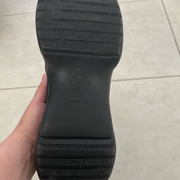 Louis Vuitton archlight sneakers size 38, in Excellent like new condition - Picture 2 of 5